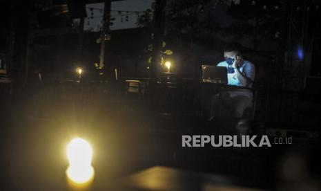 PLN Bantah Isu Blackout Jawa, Pastikan Sistem Listrik Tetap Normal