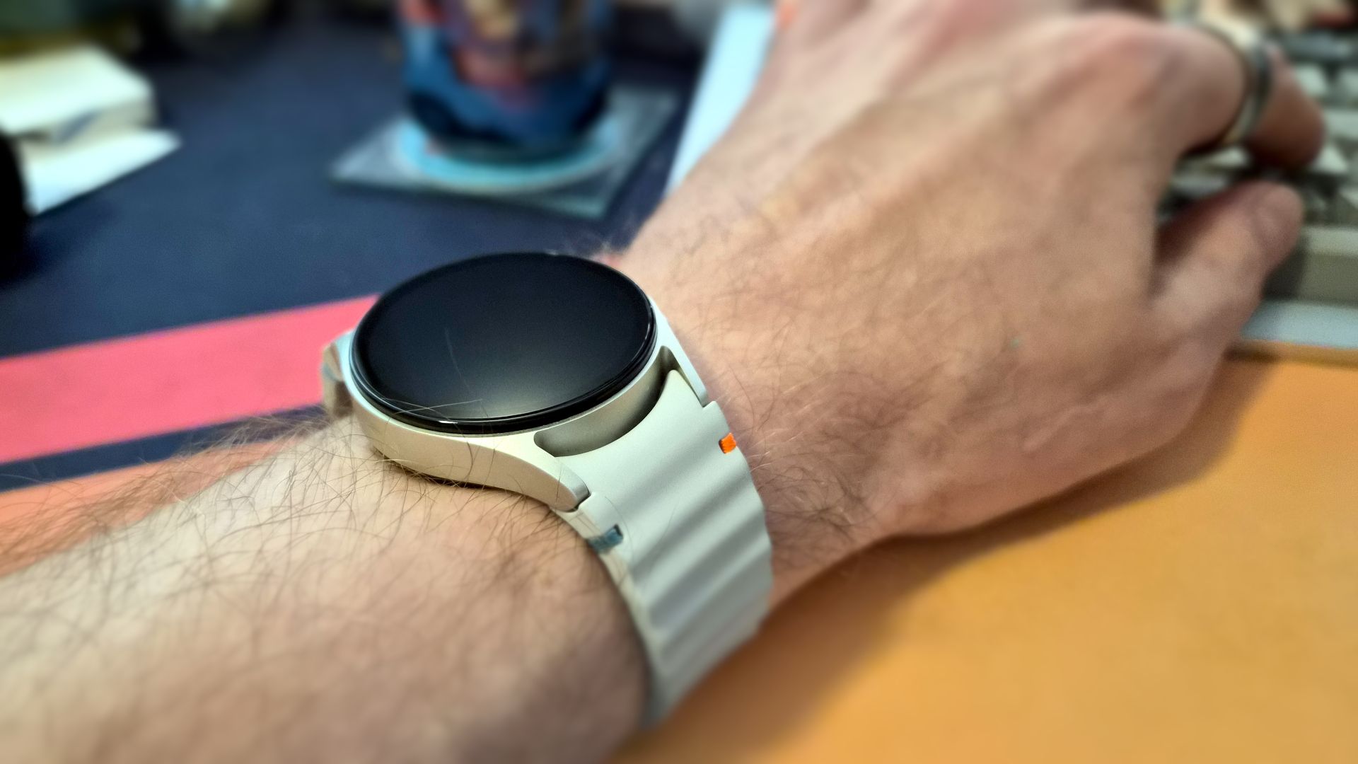 Samsung Galaxy Watch Boros Baterai Gegara Fitur Kesehatan yang Tak Pernah Kamu Pakai
