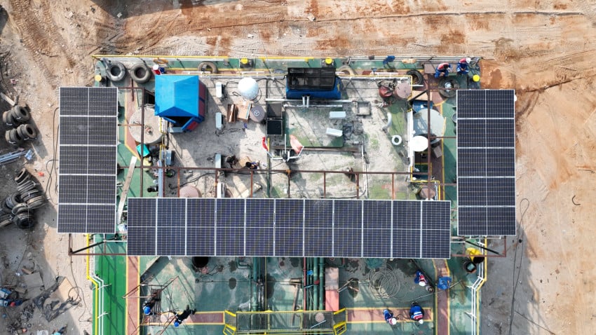 Pertamina NRE Pasang Panel Surya di Kapal Angkut Minyak, Hemat Solar Rp365 Juta per Tahun