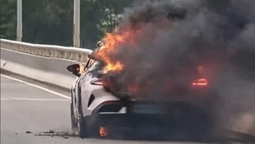 Xiaomi SU7 Ultra Terbakar di Nanchang, Xiaomi Bantah Sumber Api dari Baterai