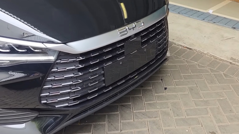 BYD M6 Cross DM 2026 Meluncur di Indonesia: PHEV 1.500 cc, Jarak Tempuh 1.800 Km, Beda Jauh dengan Varian EV