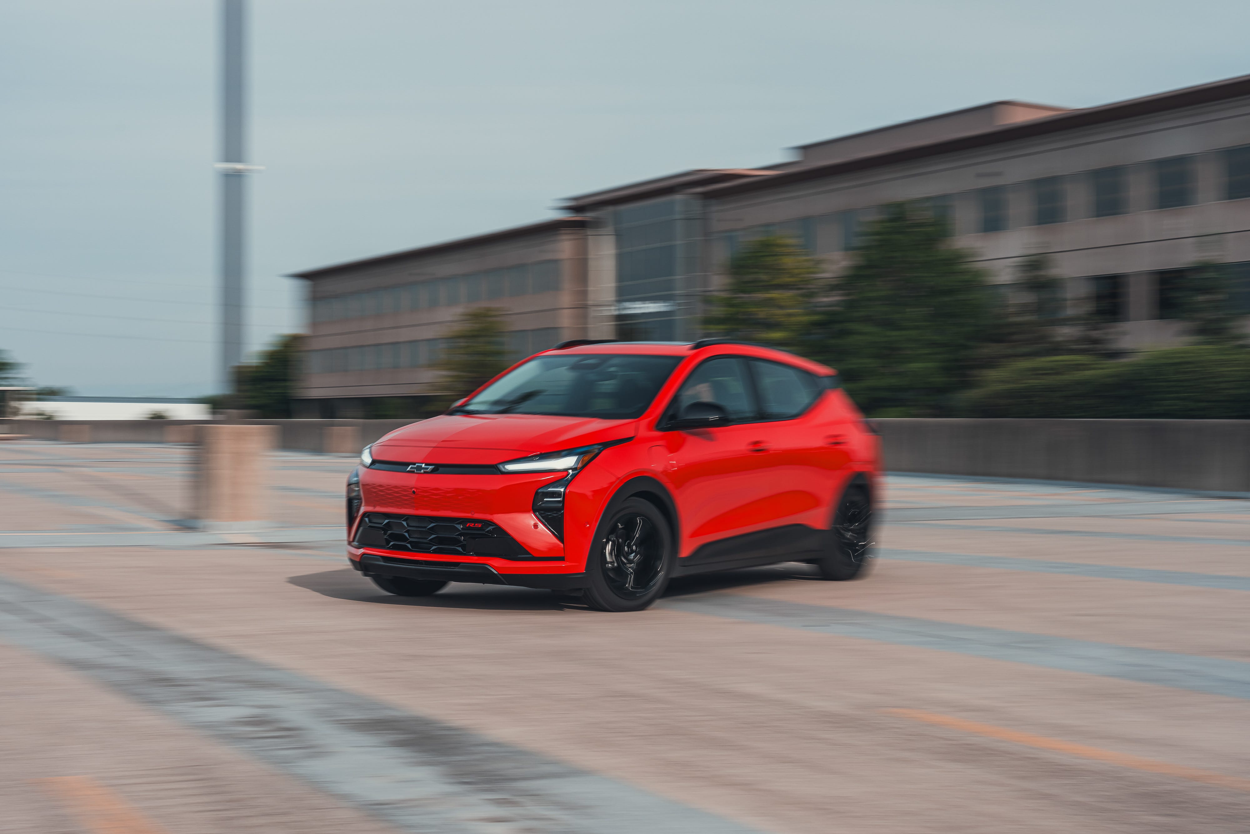 Chevrolet Bolt RS EV 2027 Tampil dengan Perubahan Eksterior Lebih Tajam