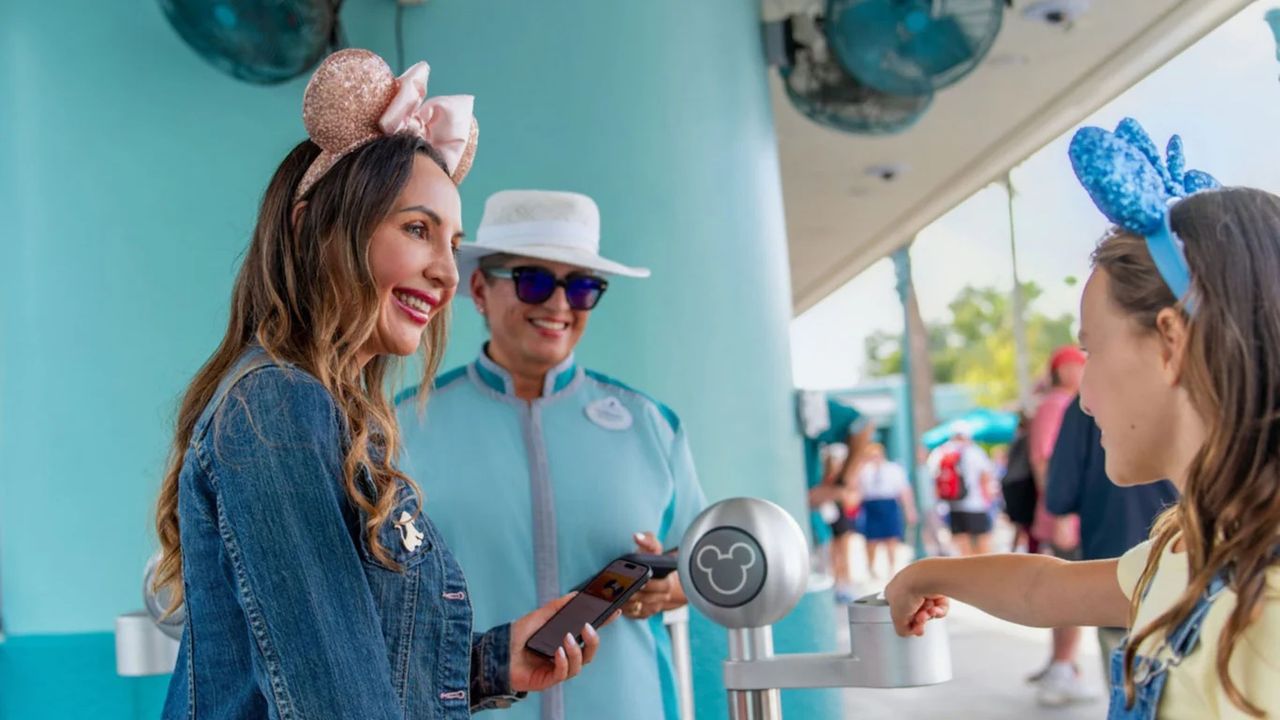 Disney World Adopsi Fitur Apple Wallet Enhanced Keys di iOS 27 untuk Tiket Dinamis