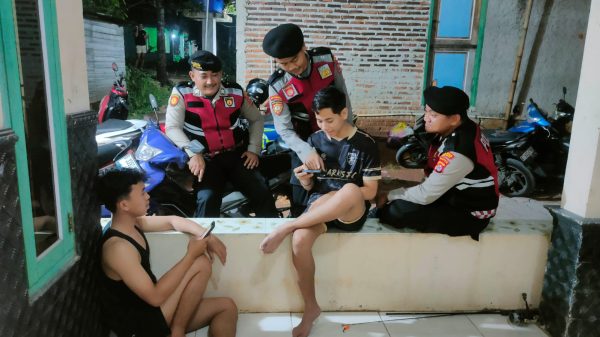 Polres Serang Patroli Dialogis ke Desa Parigi Cikande, Warga Diimbau Jauhi Tawuran dan Narkoba