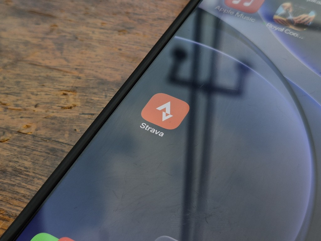 Strava Rilis Fitur Hiking Baru dengan Peta Permukaan Jalur dan Peringatan Keluar Rute