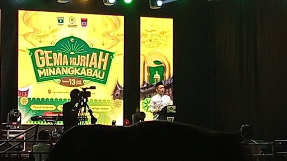 Hadad Alwi Meriahkan Gema Hijrah Minangkabau di Padang, Wali Kota Fadly Amran Hadiri Langsung