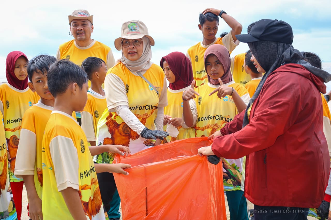 Aksi Bersih Pantai di Tanah Merah Kumpulkan 202,7 Kg Sampah, 350 Bibit Mangrove Ditanam
