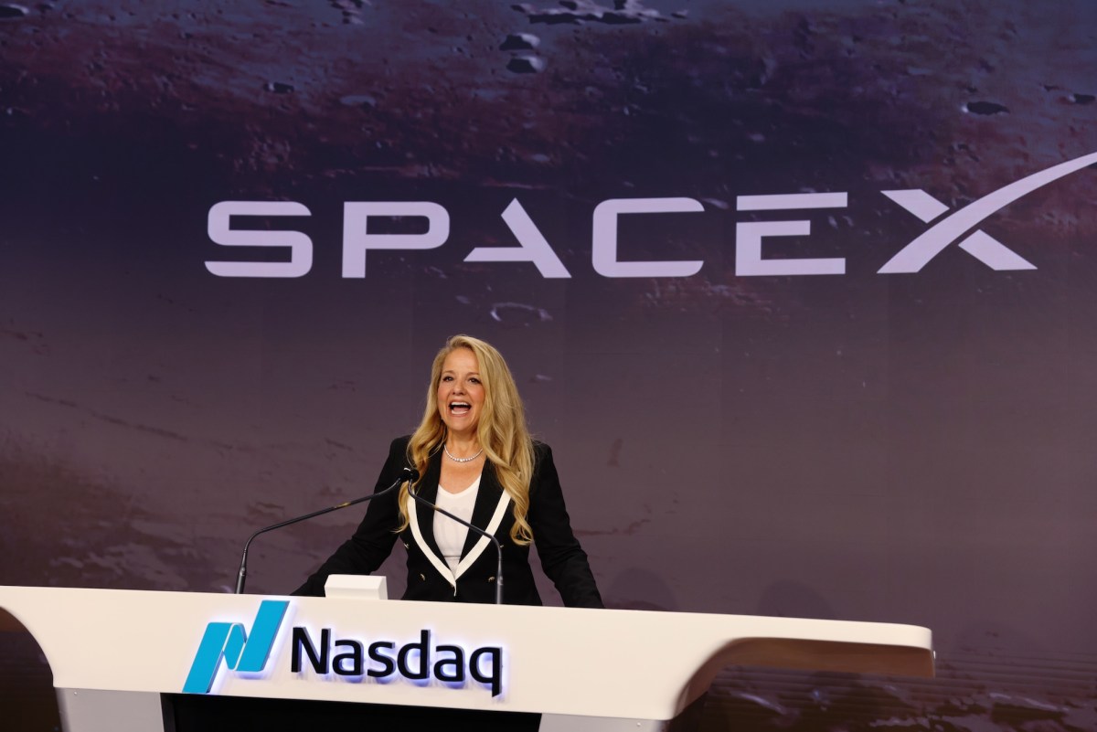 Isyarat Baru dari SpaceX soal Rencana Merger dengan Tesla, IPO Jadi Kunci