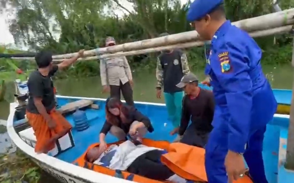 Pengusaha Surabaya Tewas Terseret Arus Laut Saat Memancing di Bangkalan, Istri Histeris di Lokasi Evakuasi