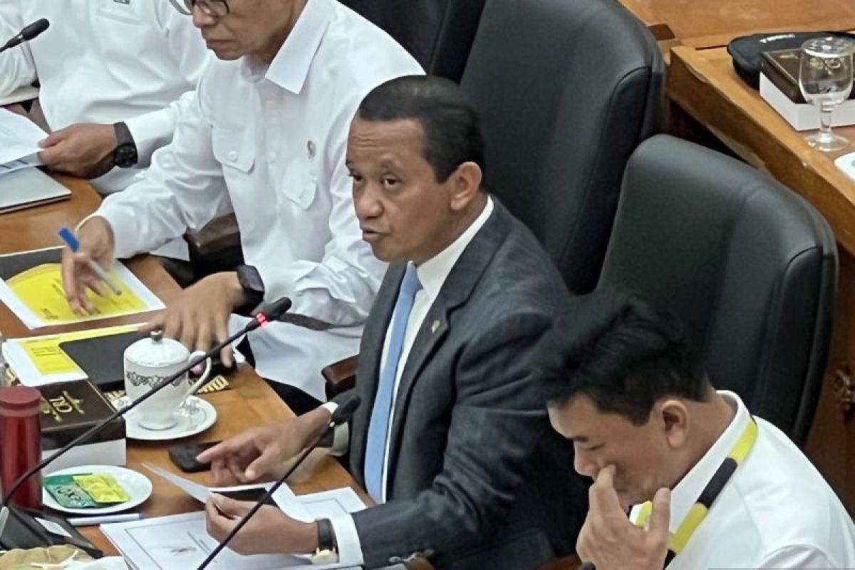 Menteri ESDM Usulkan Kenaikan Volume Solar Subsidi Jadi 19 Juta KL pada 2027, Minyak Tanah Ikut Naik