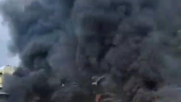 Satu Truk Hangus Terbakar di Kalideres, Api Sempat Merambat ke Ban Kendaraan Lain