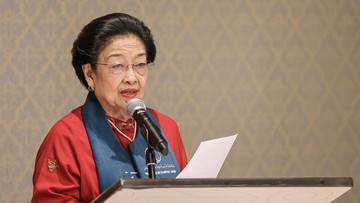 Megawati Tegaskan Persahabatan dengan Prabowo, Kenaikan Harga Pangan Jadi Sorotan di Blitar