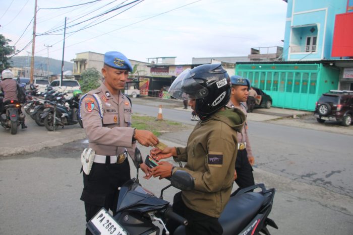 Propam Polres Jayapura Gelar Pemeriksaan Mendadak ke Personel, Mulai dari KTA hingga Potongan Rambut