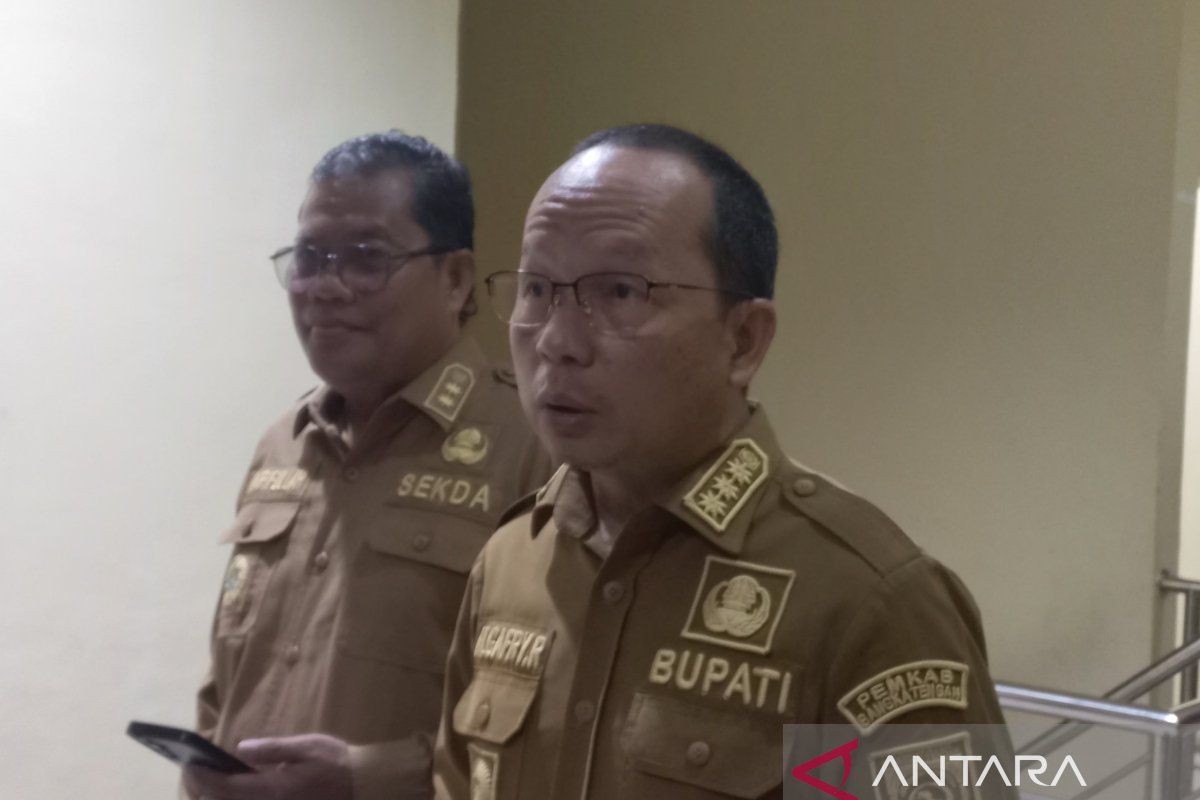 Bupati Bangka Tengah Sebut PPDB Online Warga Bisa Pantau Peringkat Calon Siswa Secara Real Time
