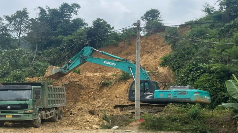 Pemerintah Komune Muong Bo Tutup Akses Jalan Sebelum Longsor 6.000 m³, Nol Korban Jiwa