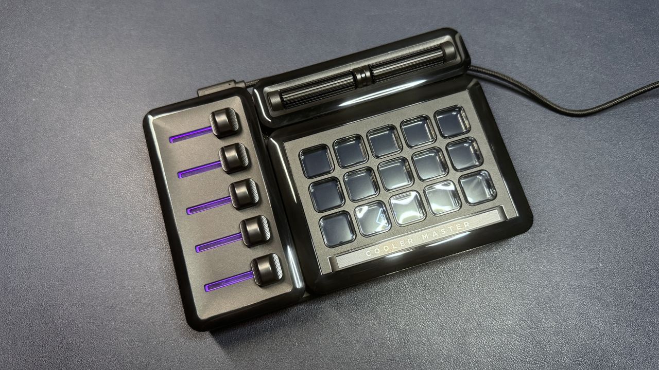 Cooler Master MasterHUB: Stream Deck Modular Rp 2,8 Juta, Potensi Besar Tapi Software Bermasalah