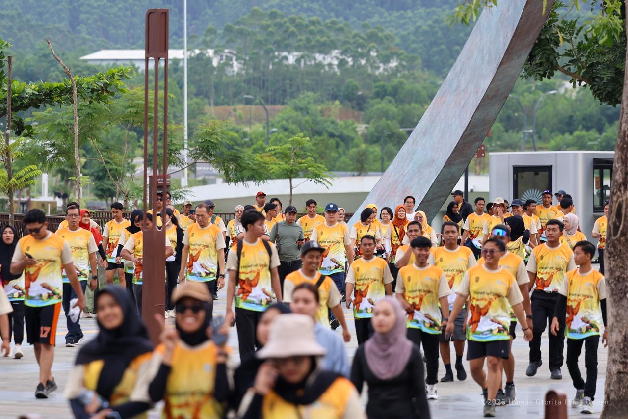 Otorita IKN Dorong Gaya Hidup Rendah Emisi Lewat Enviwalk dan Parade Busana Daur Ulang