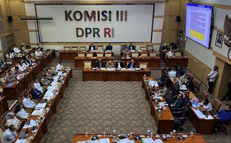 Komisi II DPR Desak KPU-Bawaslu Kaji E-Voting untuk Pemilih di Luar Negeri, Wacana Dapil Khusus Diaspora Menguat