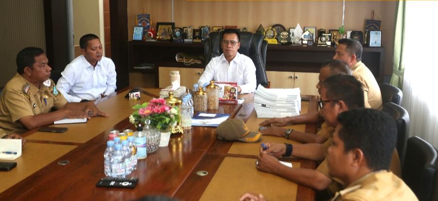 Bupati Anambas Aneng Kumpulkan 10 Camat, Evaluasi Program ASRI dan Makan Bergizi Gratis di Pasir Peti