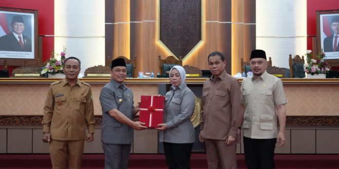 Gubernur Kalbar Ria Norsan Sampaikan Ranperda Pertanggungjawaban APBD 2025, Realisasi Pendapatan Tembus Rp6,1 Triliun