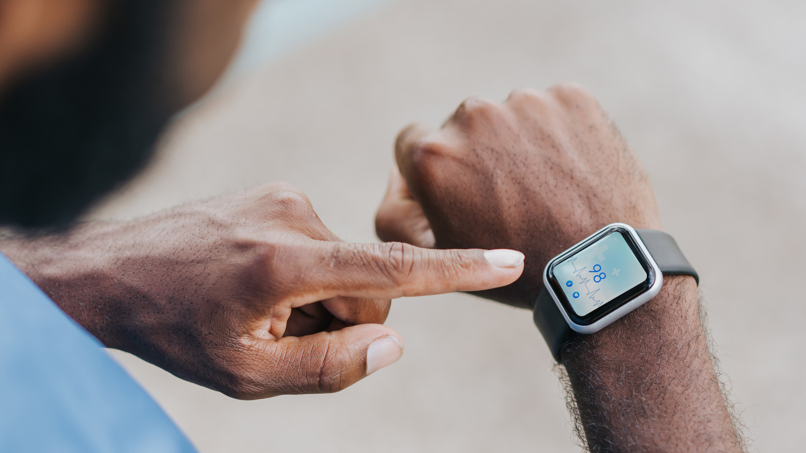 Gorilla Glass Lebih Tanggung untuk Smartwatch Olahraga, Tapi Goresan Jadi Korbannya
