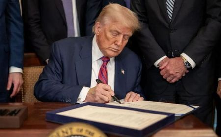 Trump Bantah AS Bayar Iran, Vance Sebut Dana Rekonstruksi US$300 Miliar dari Negara Teluk
