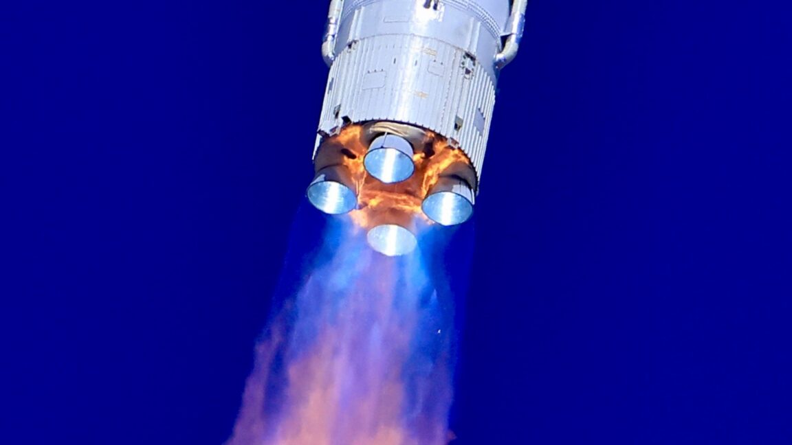 Roket Komersial China Meledak di Orbit, Taburkan Ratusan Puing Baru di Dekat Starlink dan ISS