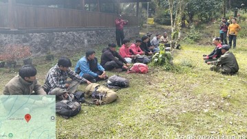 Balai Besar TNBTS Amankan 13 Pendaki Ilegal Gunung Semeru, Dua Orang Kabur ke Kebun Warga