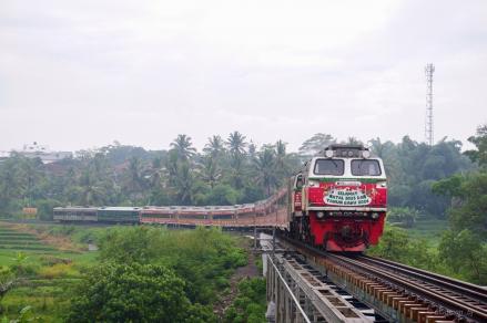 Transisi Energi KAI Makin Kencang, Tahun Depan Siap Pakai B50 untuk Semua Kereta