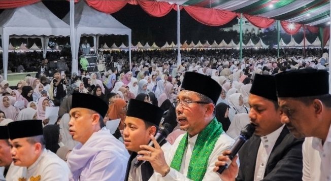 Ribuan Jamaah Padati Zikir Akbar dan Tausiah Habibi di Malam Puncak HUT ke-19 Pidie Jaya