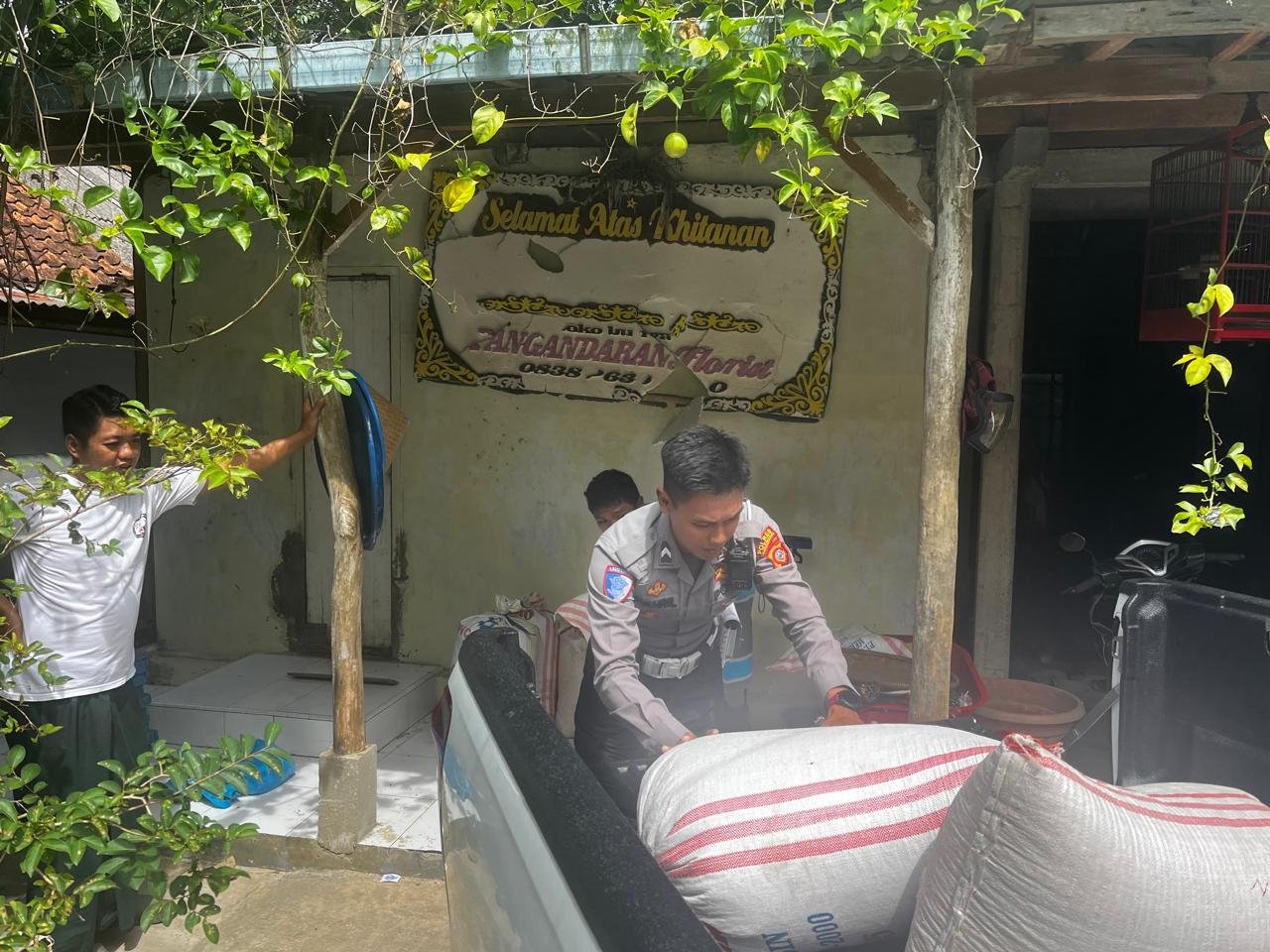 Polres Pangandaran Kawal Distribusi Jagung Petani ke BULOG, Jamin Serapan Hasil Panen Optimal