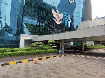 BUMN Dipangkas dari 1.043 Jadi 300 Perusahaan, Bos Danantara Jamin Tak Ada PHK Massal