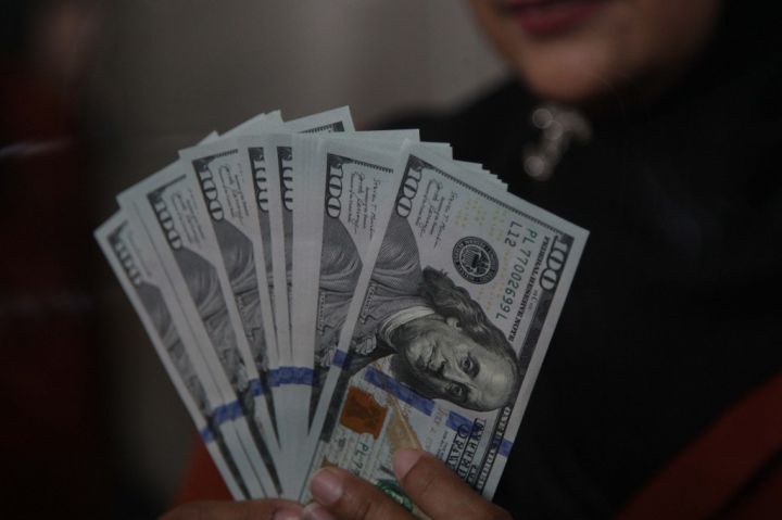 Purbaya Sebut Damai AS-Iran Bisa Kurangi Beban Subsidi APBN, Dolar Kembali Tertekan