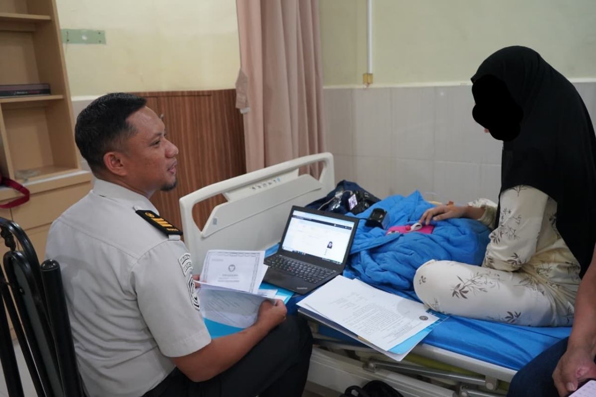 Imigrasi Parepare Jemput Bola ke Rumah Sakit, Layani Pembuatan Paspor Pasien yang Tak Bisa Datang ke Kantor