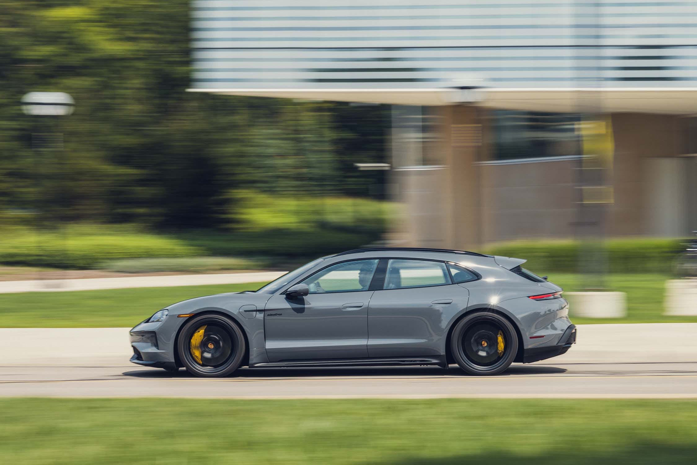 Porsche Setop Produksi Taycan Cross Turismo dan Sport Turismo, Hanya Versi Sedan yang Bertahan