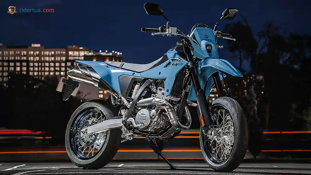 Suzuki DR-Z4SM 2026 Meluncur di Jepang, Supermoto 400cc Modern Pesaing KTM 390 SMC R
