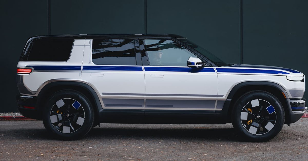 CEO Rivian Sebut Harga Fitur Self-Driving Akan Anjlok, Ikuti Jejak Airbag yang Kini Gratis