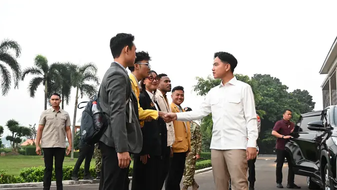 Wapres Gibran Libatkan Lima Mahasiswa Pantau Program MBG dan Koperasi Desa di NTT hingga Papua