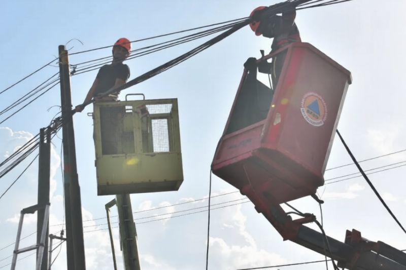 Pemkot Palangka Raya Tertibkan Kabel Provider Bergelantungan di Jalan G Obos Demi Estetika dan Keamanan