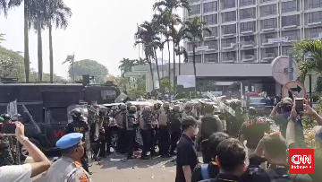 Bentrokan Eksekusi Lahan Hotel Sultan, 29 Orang Terluka dan 69 Massa Diamankan