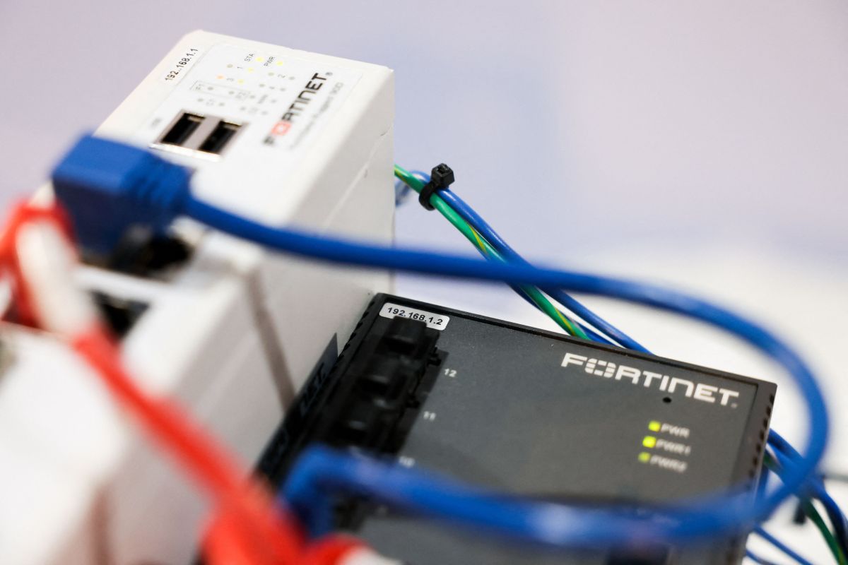 Kelompok Hacker Rusia Retas Puluhan Ribu Firewall Fortinet, Incaran Data Perusahaan Global Termasuk Mitra Indonesia