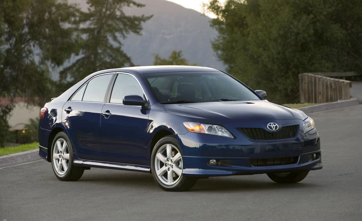 Toyota Camry 2008 Bekas: Harga, Spesifikasi Mesin 2.4L, dan Alasan Kabinnya Masih Jadi Andalan