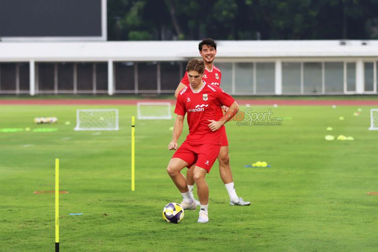 DPR Setujui Naturalisasi Luke Vickery dan Mitchell Baker, PSSI Targetkan Timnas Indonesia Tembus 50 Besar FIFA