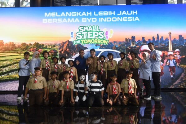 BYD Kaitkan Penjualan Mobil Listrik dengan Bantuan Pendidikan, Target 45 Kota di Indonesia