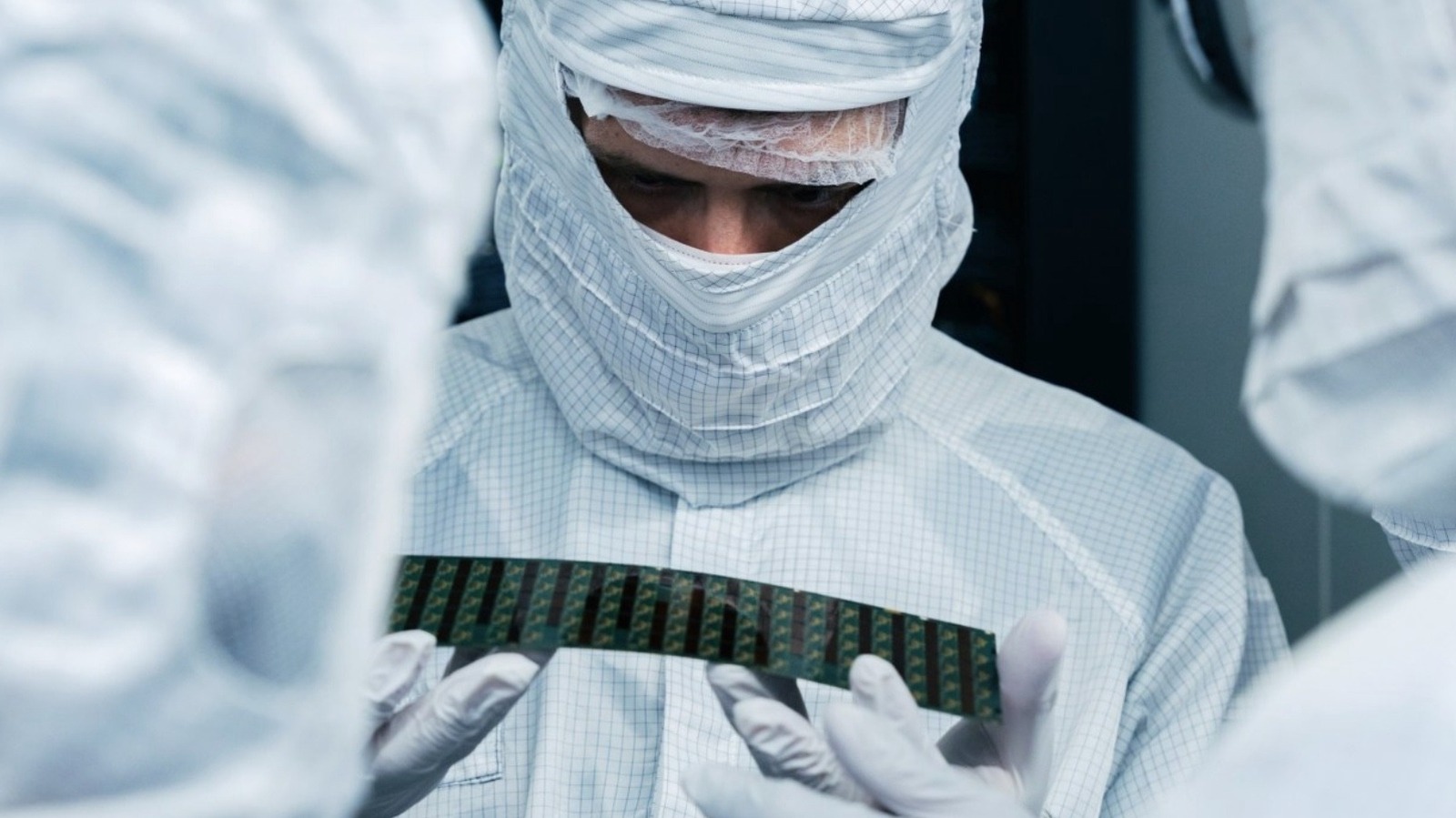 Lexar Buka Pabrik dan Laboratorium di China, Pamer Produksi SSD Mikro untuk Era AI