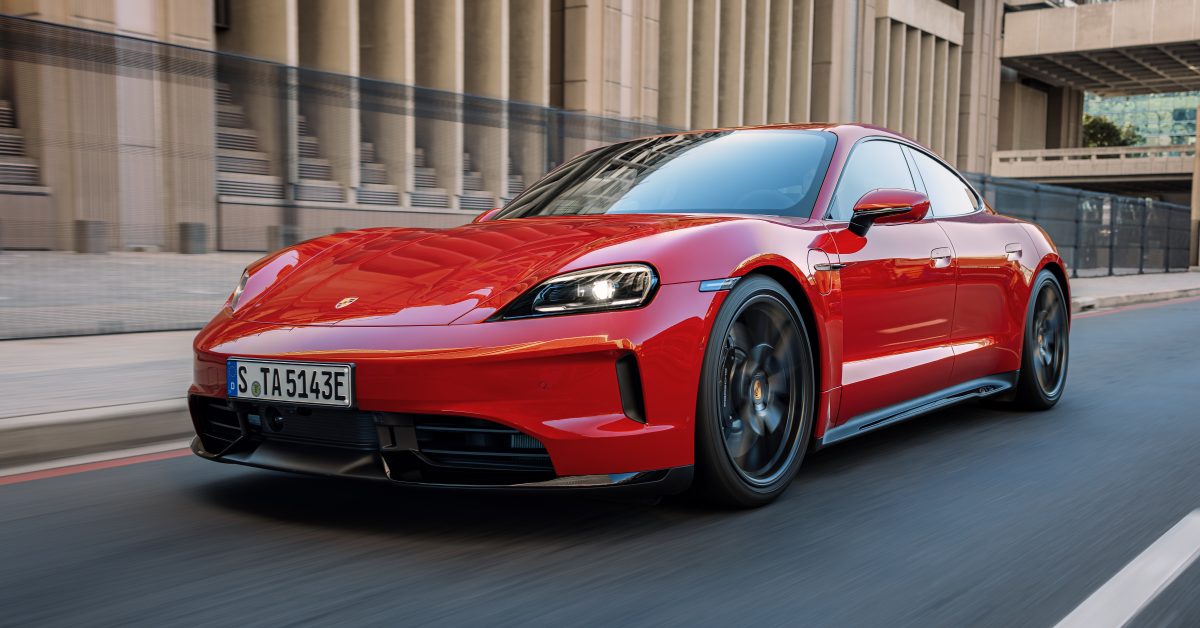 Porsche Taycan 2027 Hadir dengan Baterai Lebih Besar, Port NACS, dan Fitur Kontroversial E-Shift yang Membuat Mobil Listrik Terasa Seperti Mobil Manual Bensin