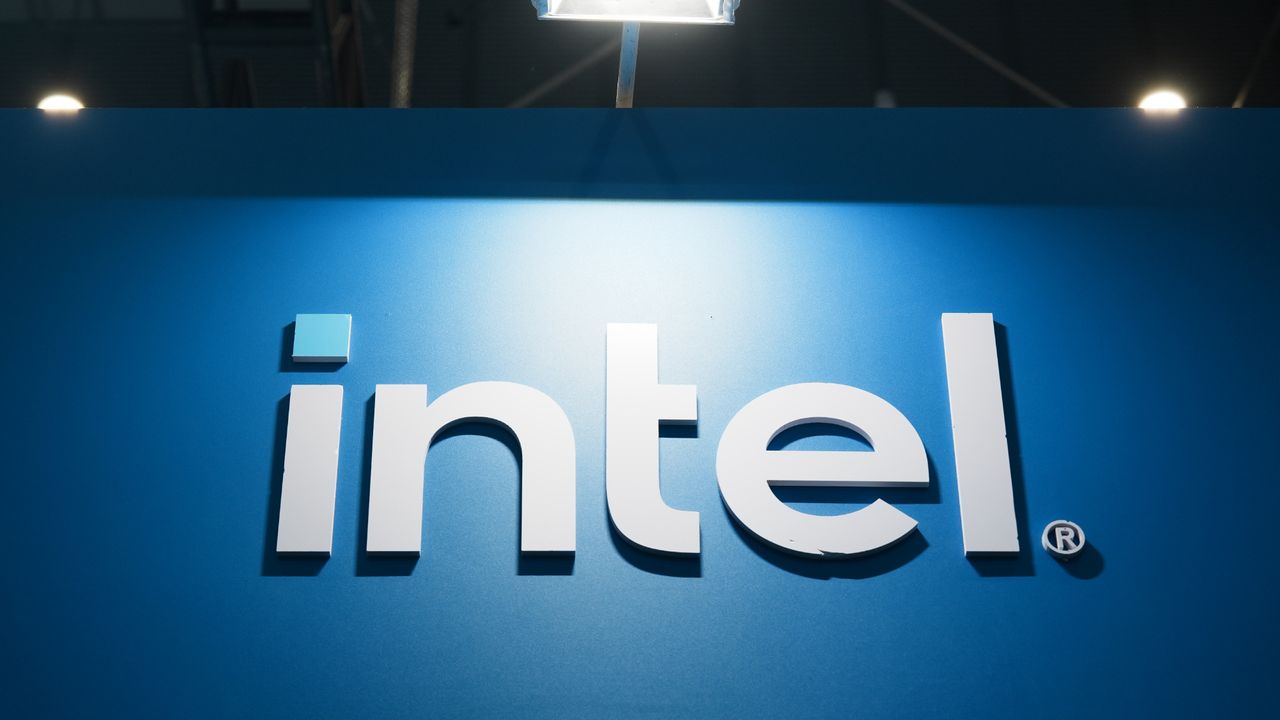 Intel Kejar Dua Tenggat Kritis untuk Proses 14A, Nasib Pabrik Ohio dan Arizona Dipertaruhkan