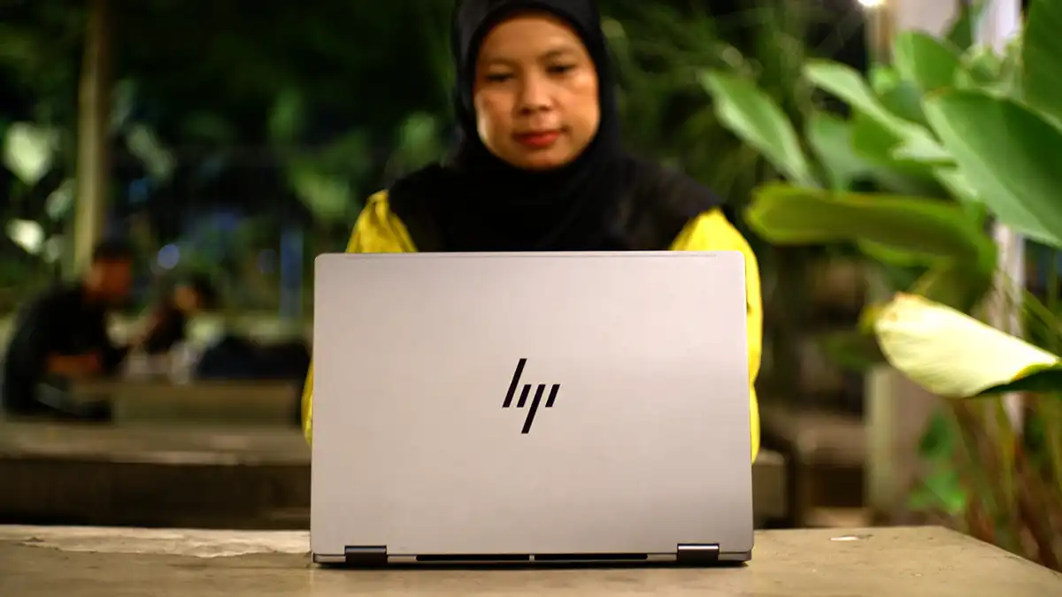 Review HP OmniBook X Flip 14 fm0777TU: Laptop Convertible 2-in-1 dengan Layar 2K dan Fitur AI