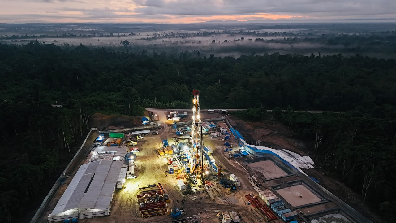 Rig PDSI#11.2 Tembus 2.093 Meter, Sumur Salawati Pertamina EP Cepu Semburkan 623 Barel Minyak per Hari