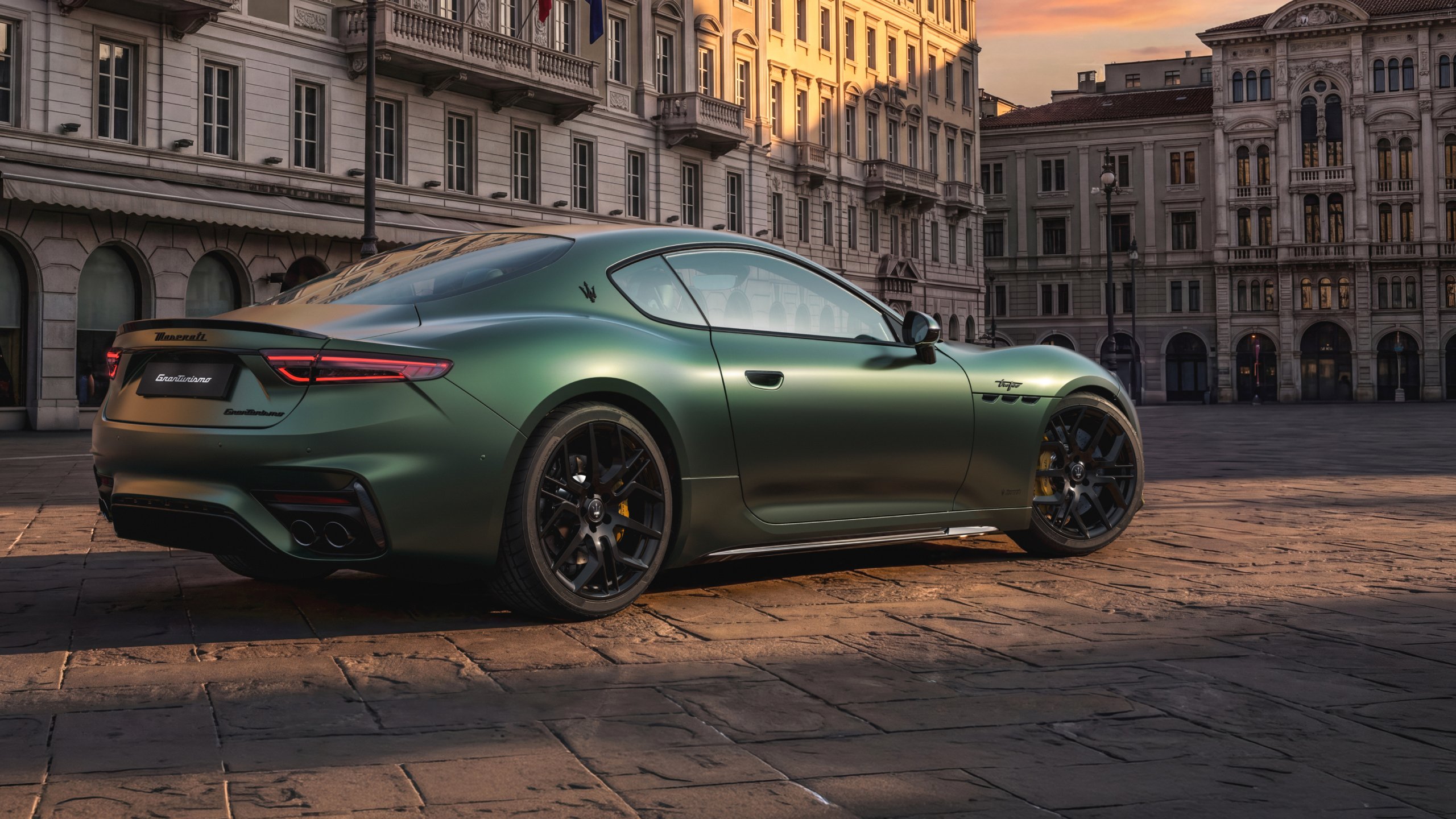 Maserati Pertahankan Transmisi Manual untuk Program Bottega Fuoriserie, Pesanan Khusus Pelanggan Tajir